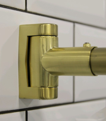 Karniz_dlya_shtory_na_vannu_Oregona_front_zoloto